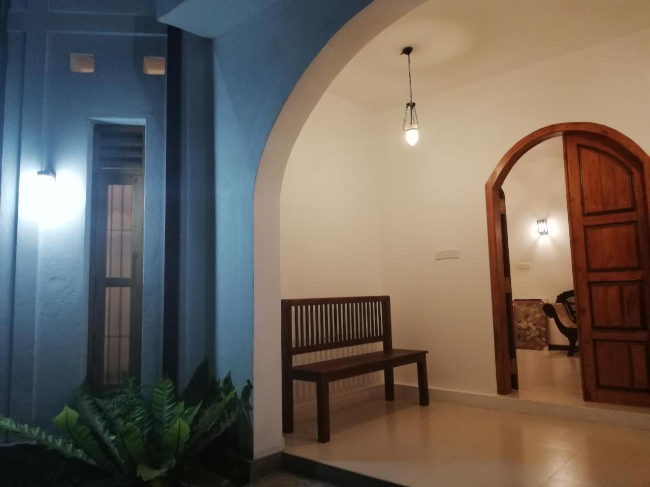 Air Port 5 Minutes Super Clean Upul Bed & Breakfast Negombo Eksteriør bilde