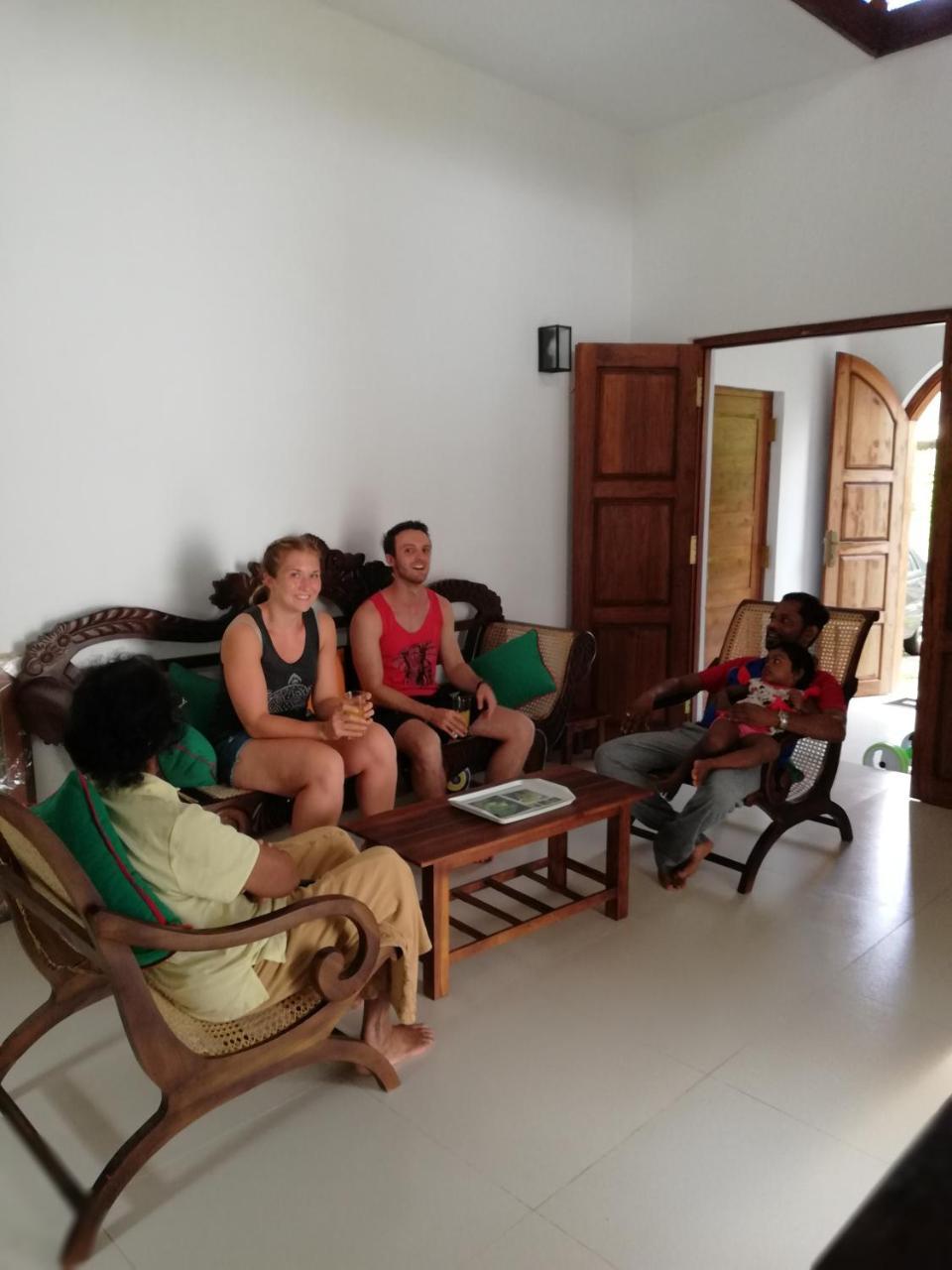 Air Port 5 Minutes Super Clean Upul Bed & Breakfast Negombo Eksteriør bilde
