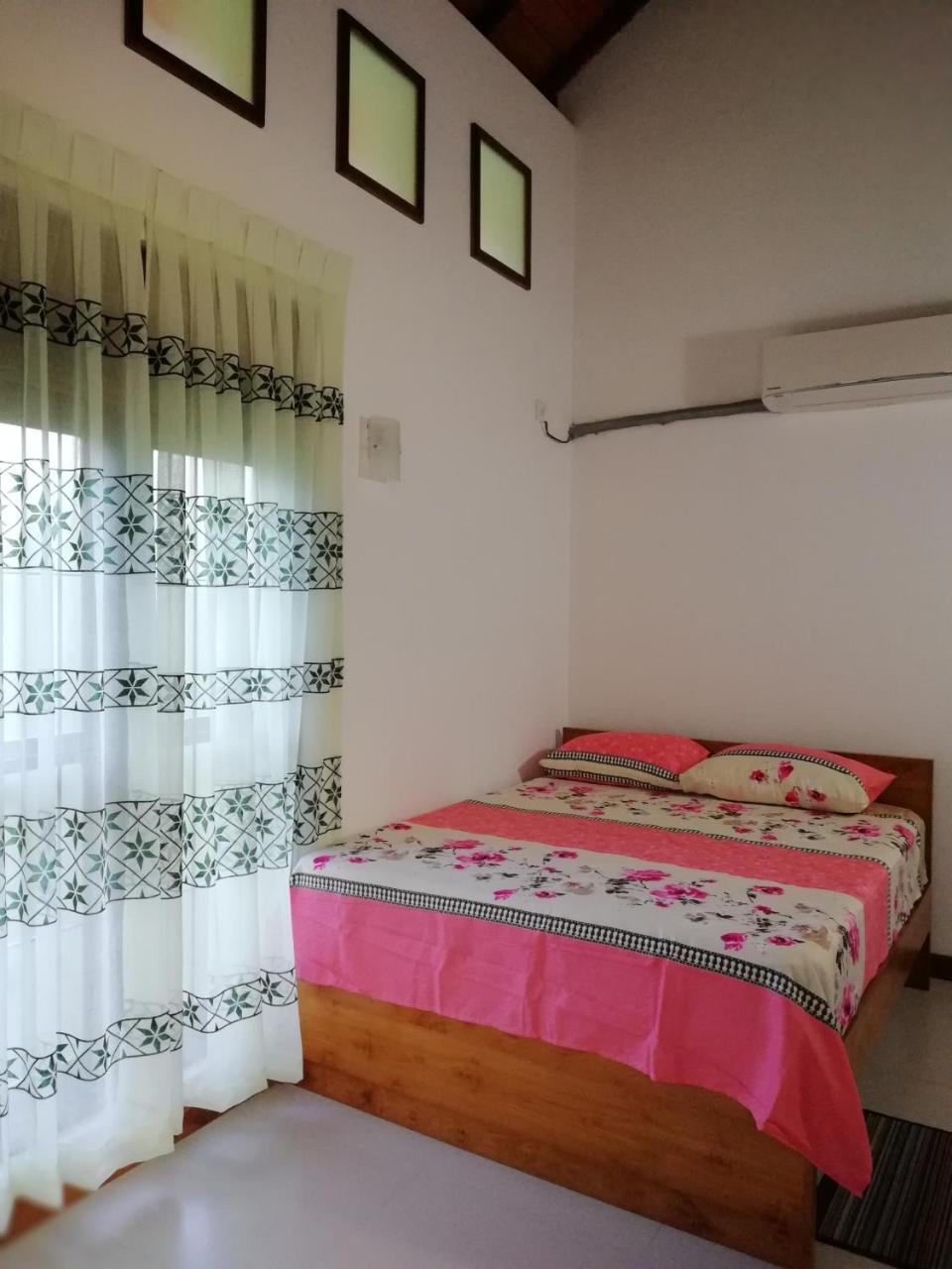 Air Port 5 Minutes Super Clean Upul Bed & Breakfast Negombo Eksteriør bilde